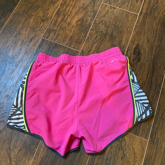 Nike Shorts Pink, White Size XS - Picture 2 of 7